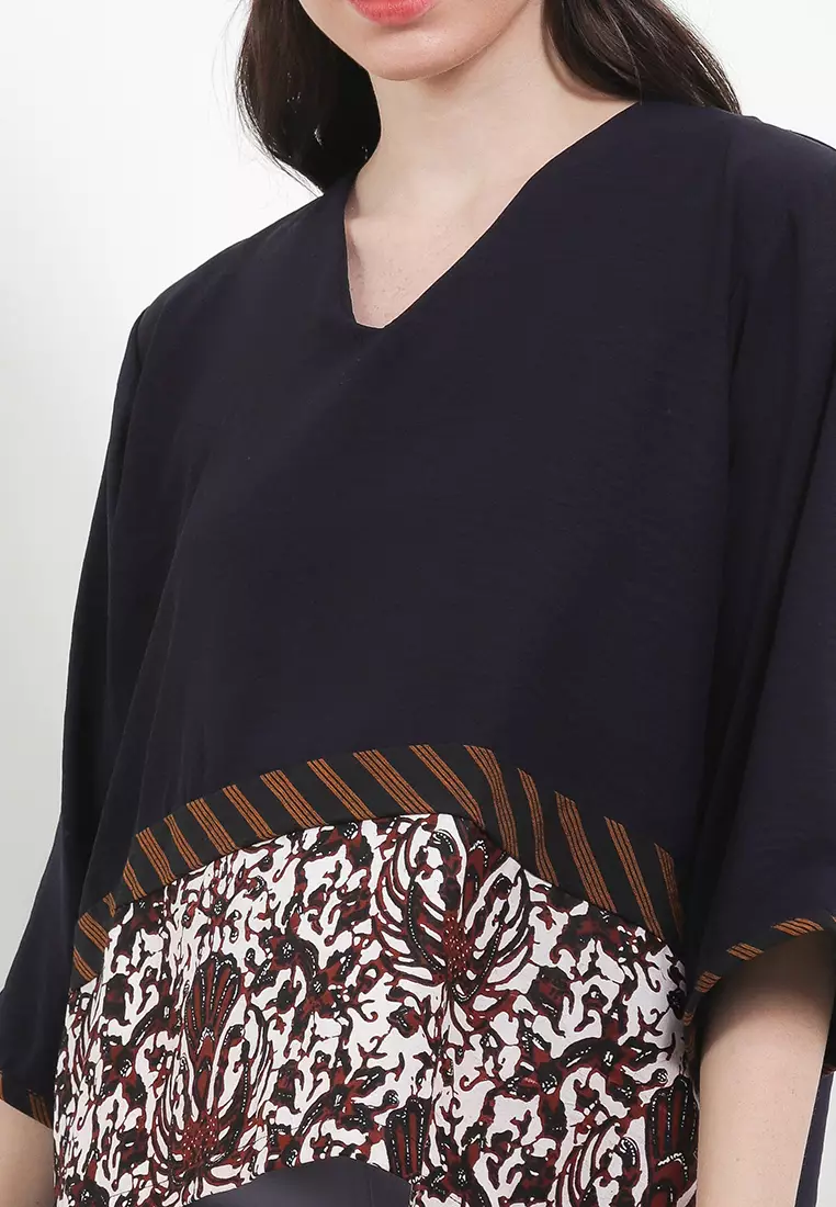 Elara Blouse Lurik Top Lengan Pendek