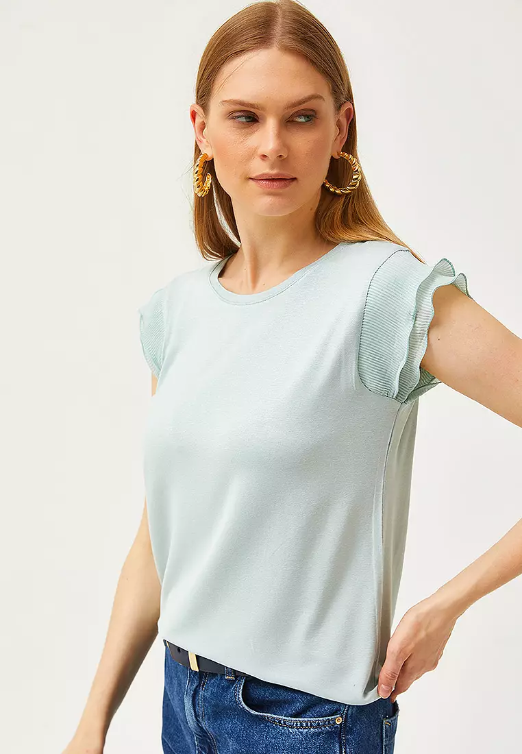 Sleeve Pleated Knitted Top