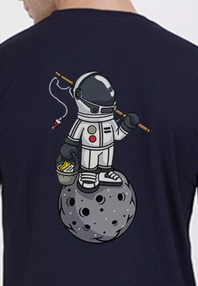宇航员钓鱼图案藏青色棉质短袖必备 T 恤
