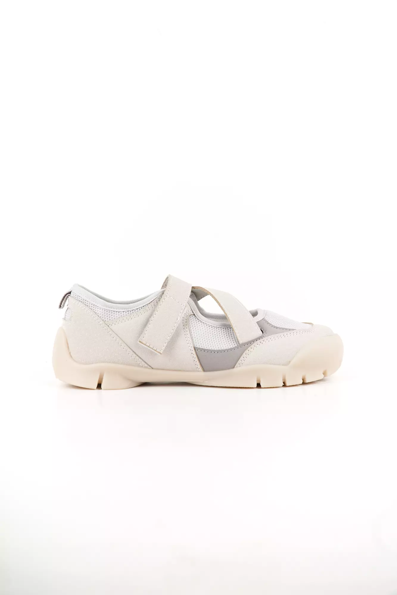 Blow Ama Sneakers Wanita WCBL 0003