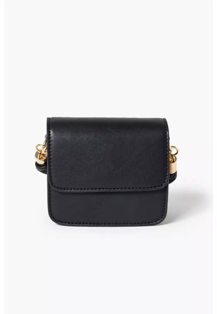 Black crossbody bag forever 21 clearance