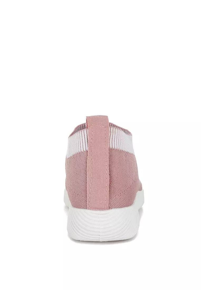 Sepatu kets jalan kaki Flyknit berwarna merah muda