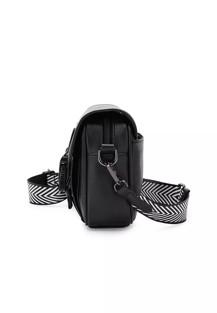 Casual Messenger Bag / Crossbody Bag / Sling Bag (斜孭袋) - 黑色