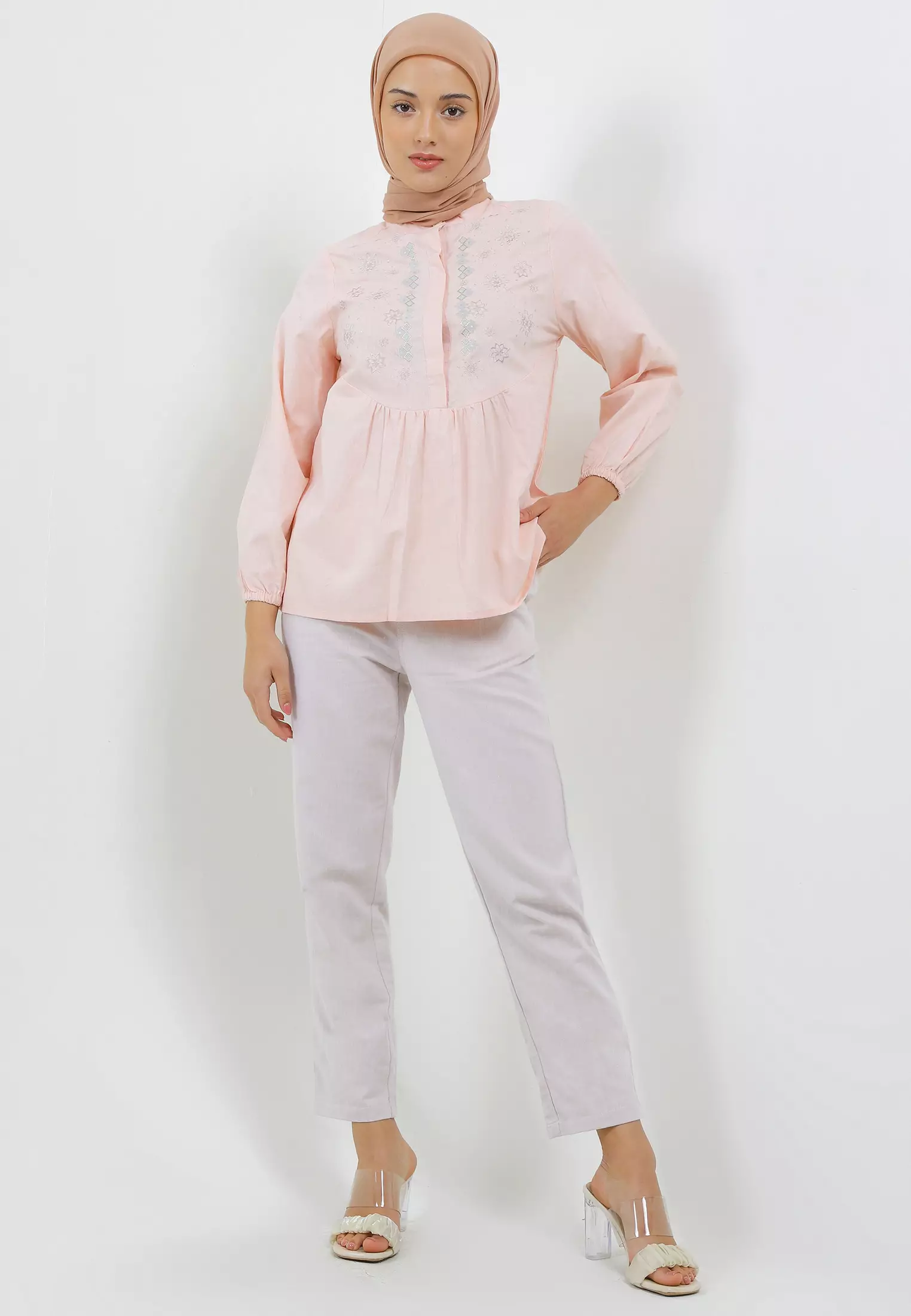 MFMW Merepiya Atasan Blouse Peach Motif Bunga