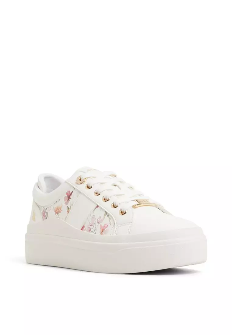 Brynlee Sneakers