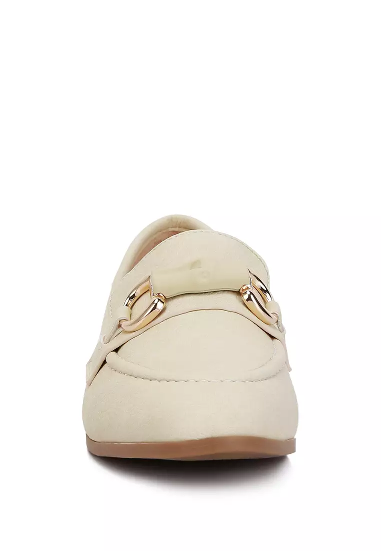 Sepatu Loafer Berhias Horsebit Krem