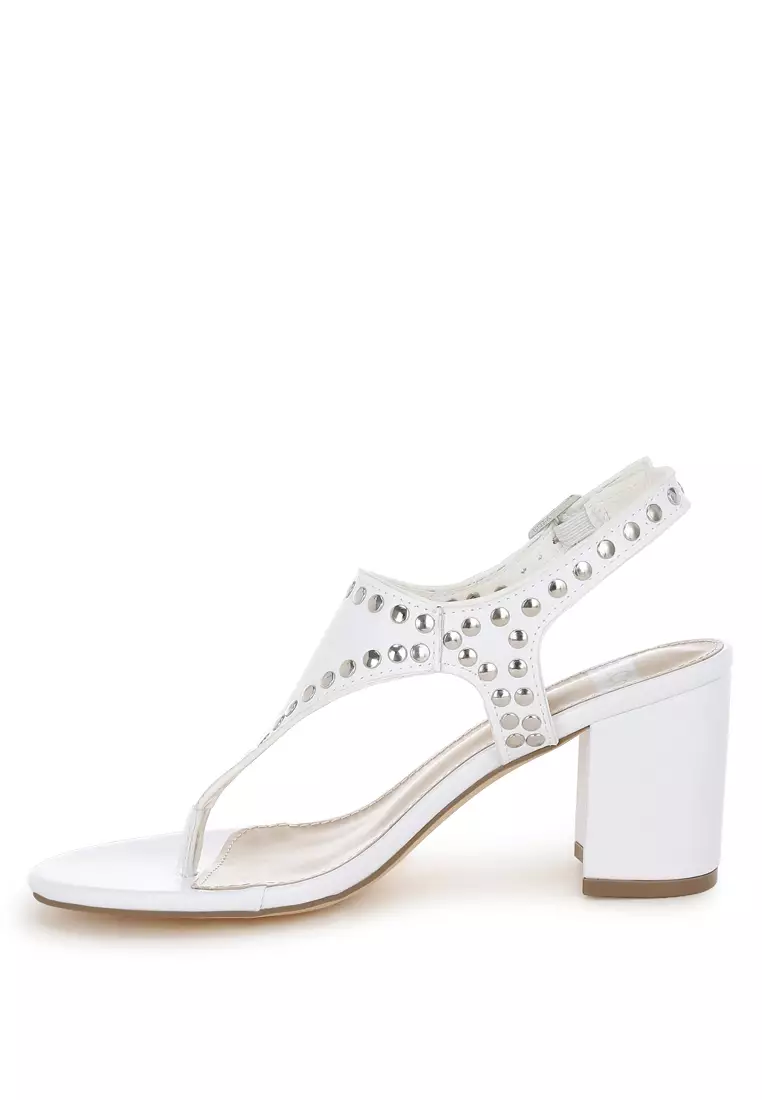 Sandal Kulit Asli Bertabur Paku Warna Putih