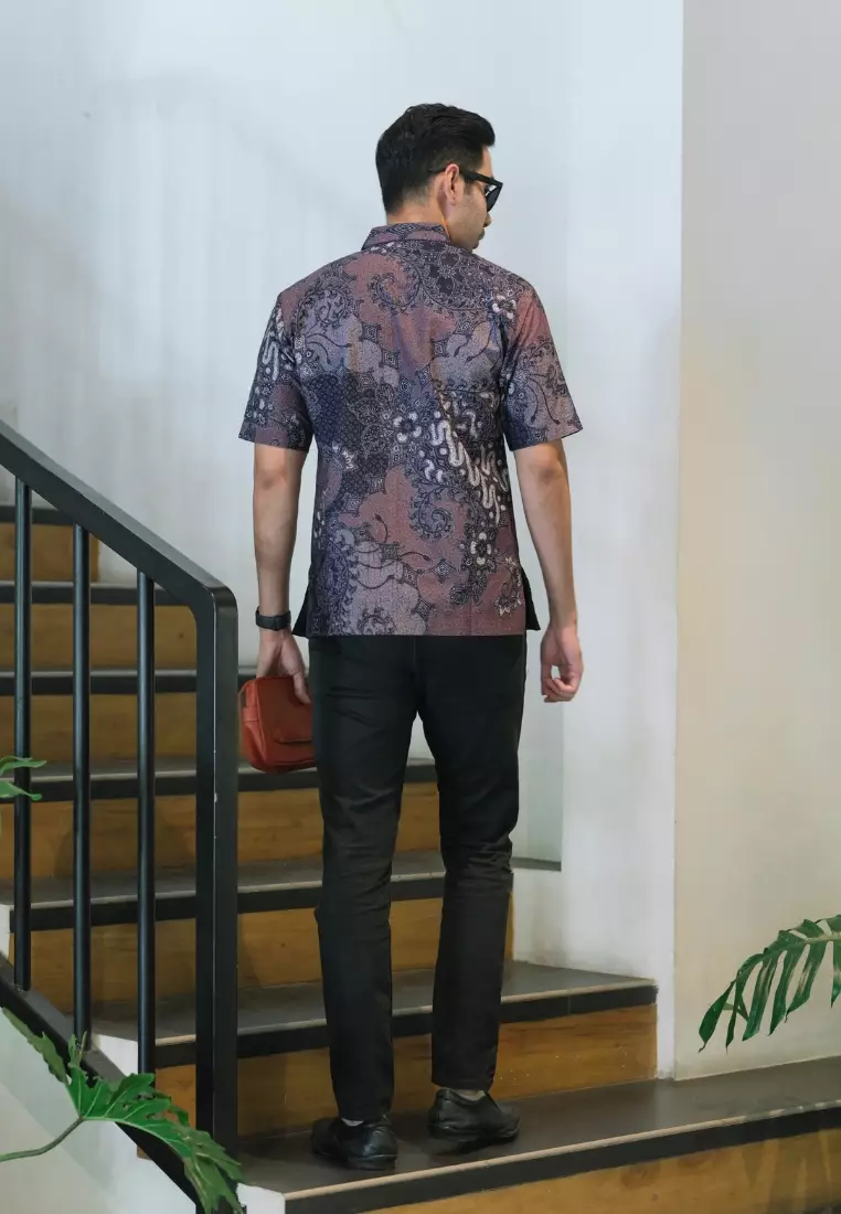 Hem Batik Quhafah Lengan Pendek Batik Tulis Slimfit