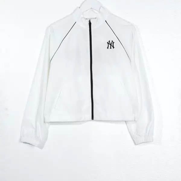 Jaket MLB NY YANKEES SIGNATURE BACK BLACK WHITE ZIP TRACK JACKET 100% ORIGINAL