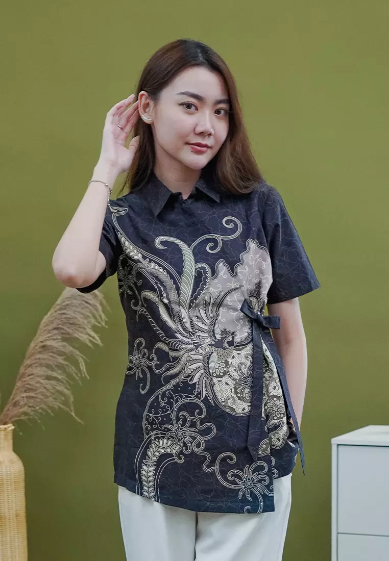 My Aksa Batik Wanita Blouse Rupa Raya Hitam