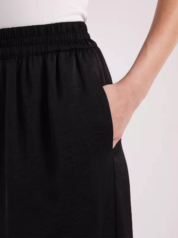 MINIMAL - Namata - Kulot Lebar Satin - Black Warna Black