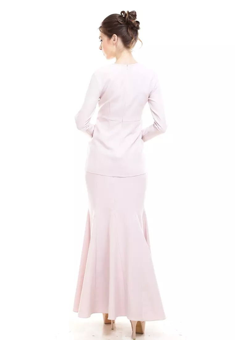 Piyona Kurung in Soft Pink