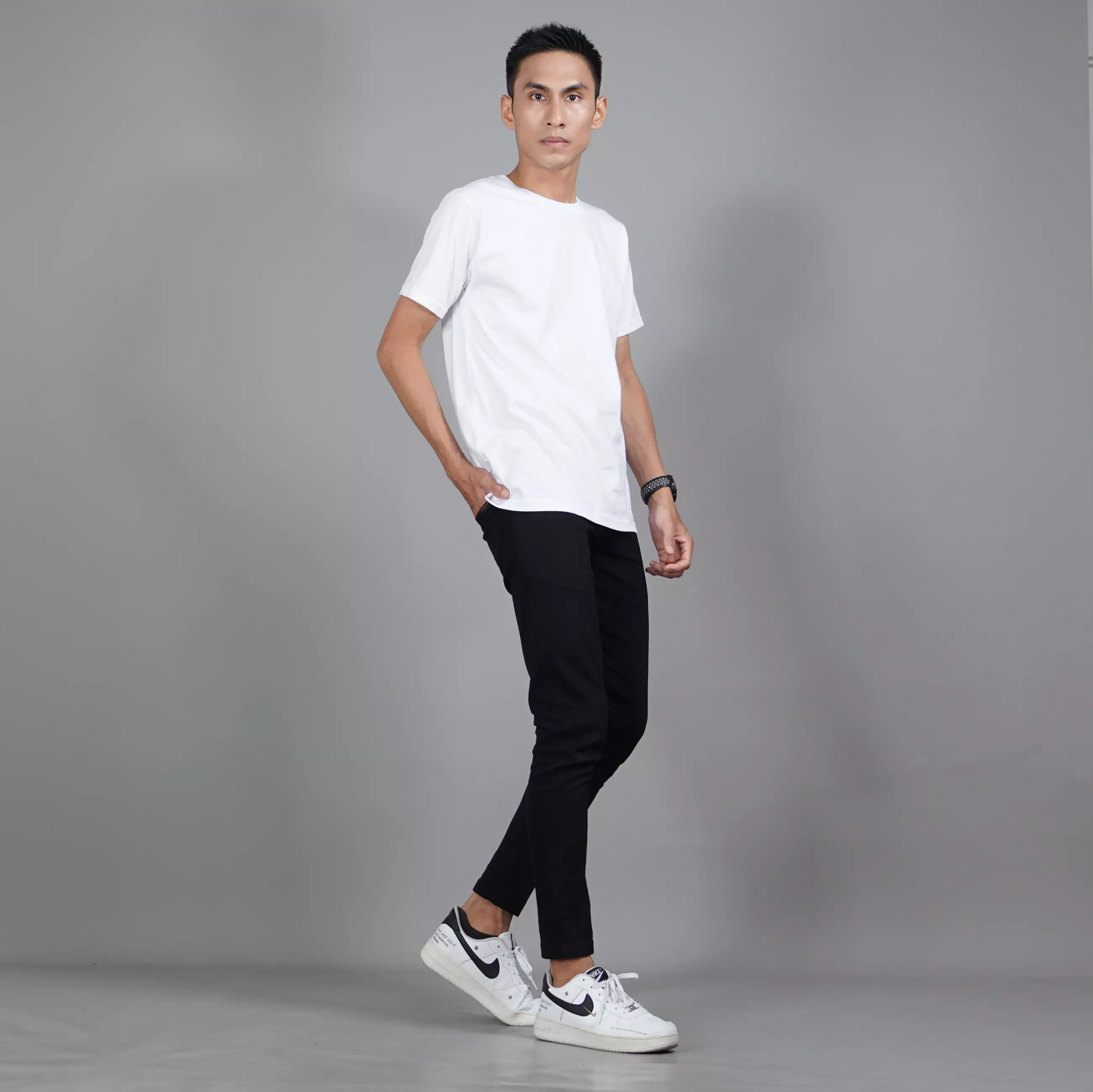  Kaos Polos Putih Kaos Putih Polos Pria Lengan Pendek Katun - Putih