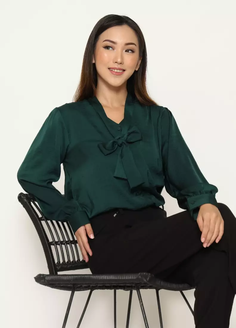 Urban Exchange Andeen Green Blouse - Atasan Formal Wanita Korean Style Warna Green