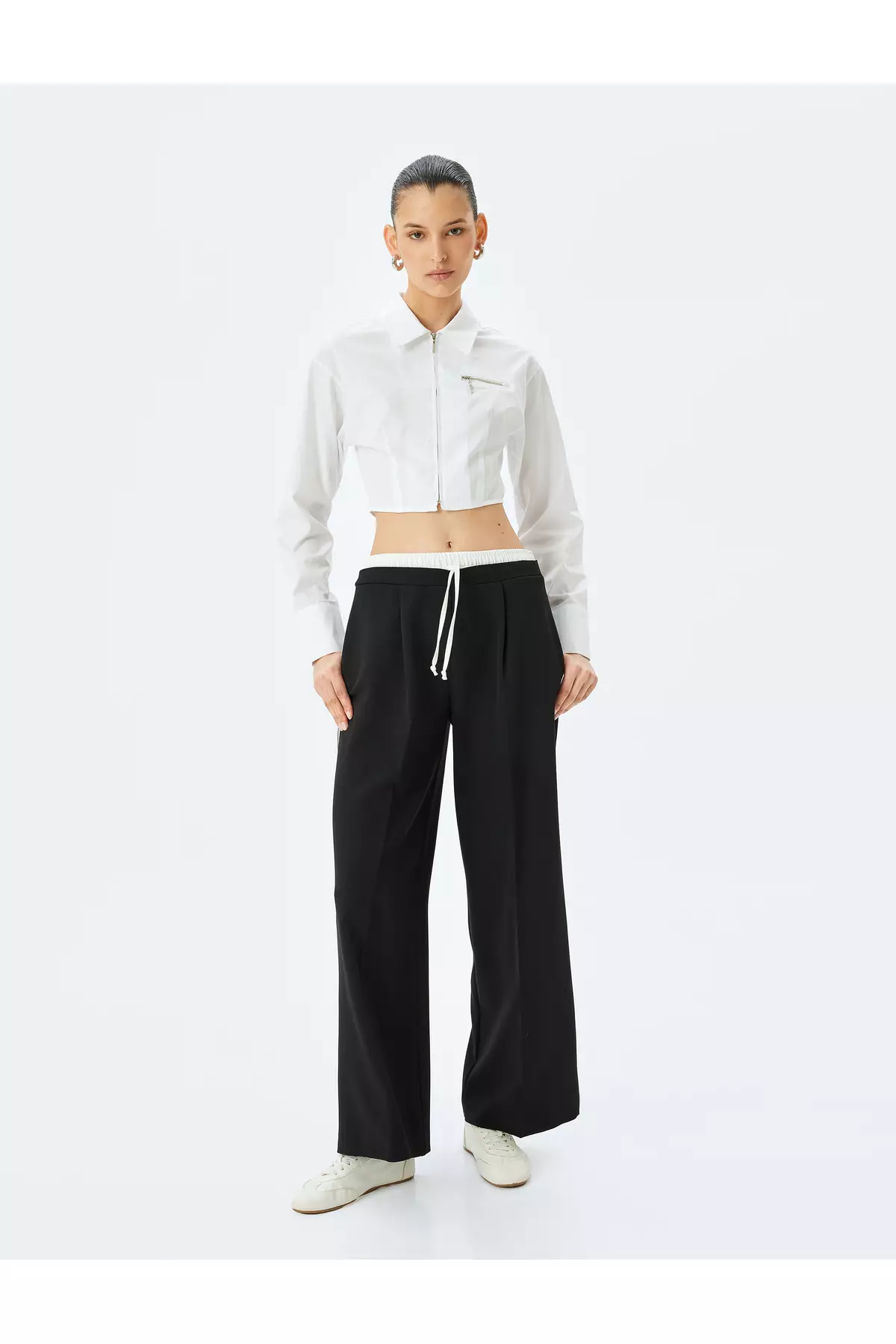 修身剪裁長袖恤衫領短版拉鍊恤衫