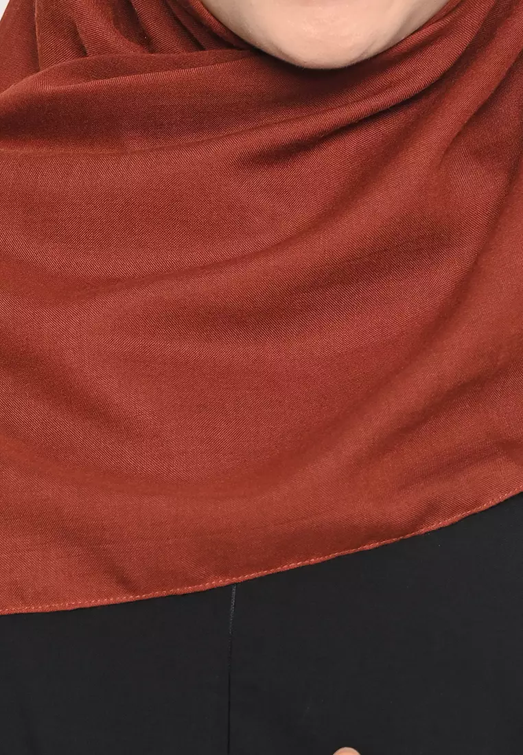 Hijab Square Voal Aisyah  Sangria