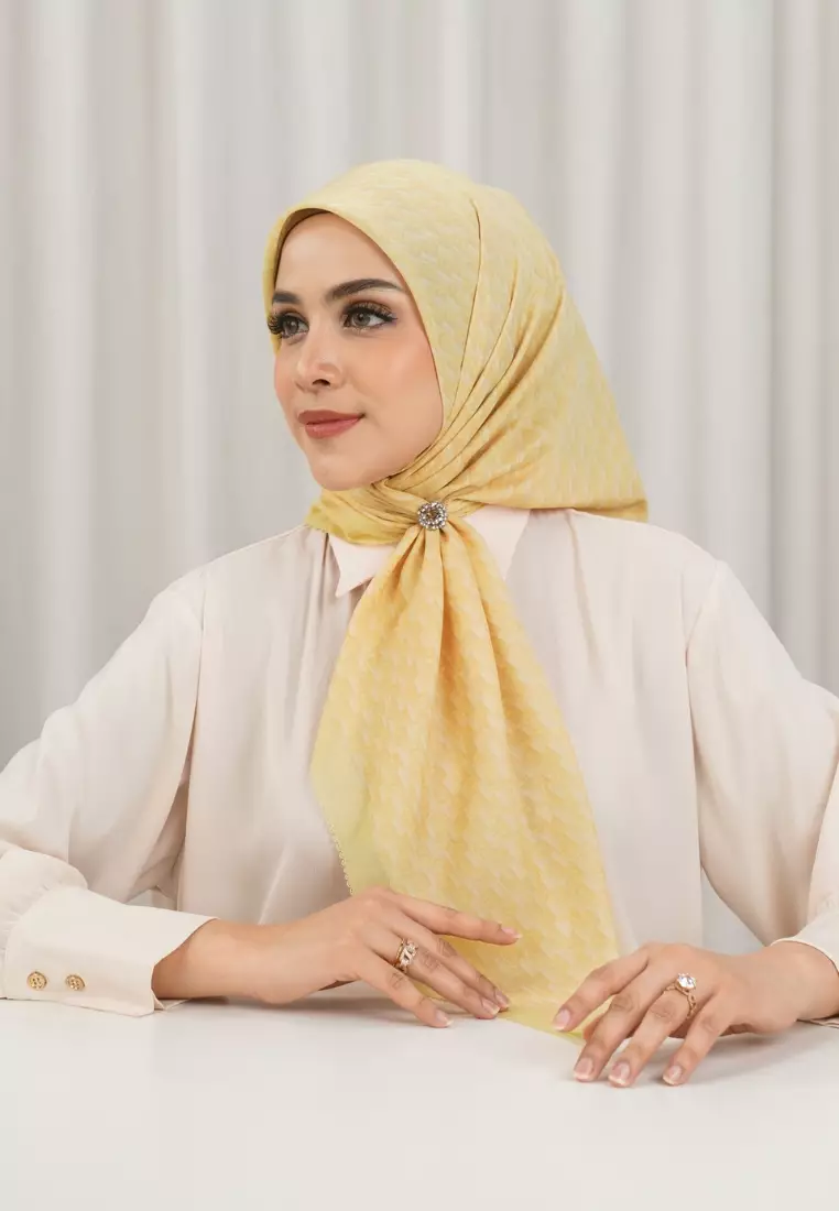 Leena Monogram Square - Pale Banana