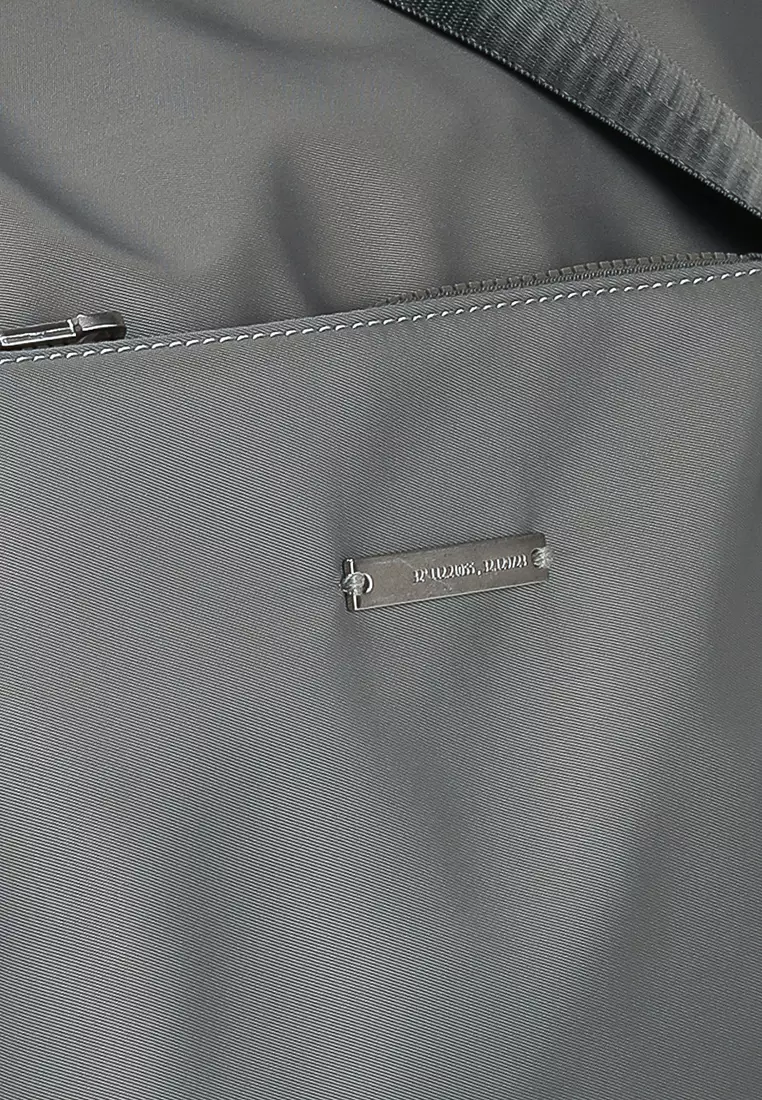 Water Resistant Travel Duffle/Gym Bag