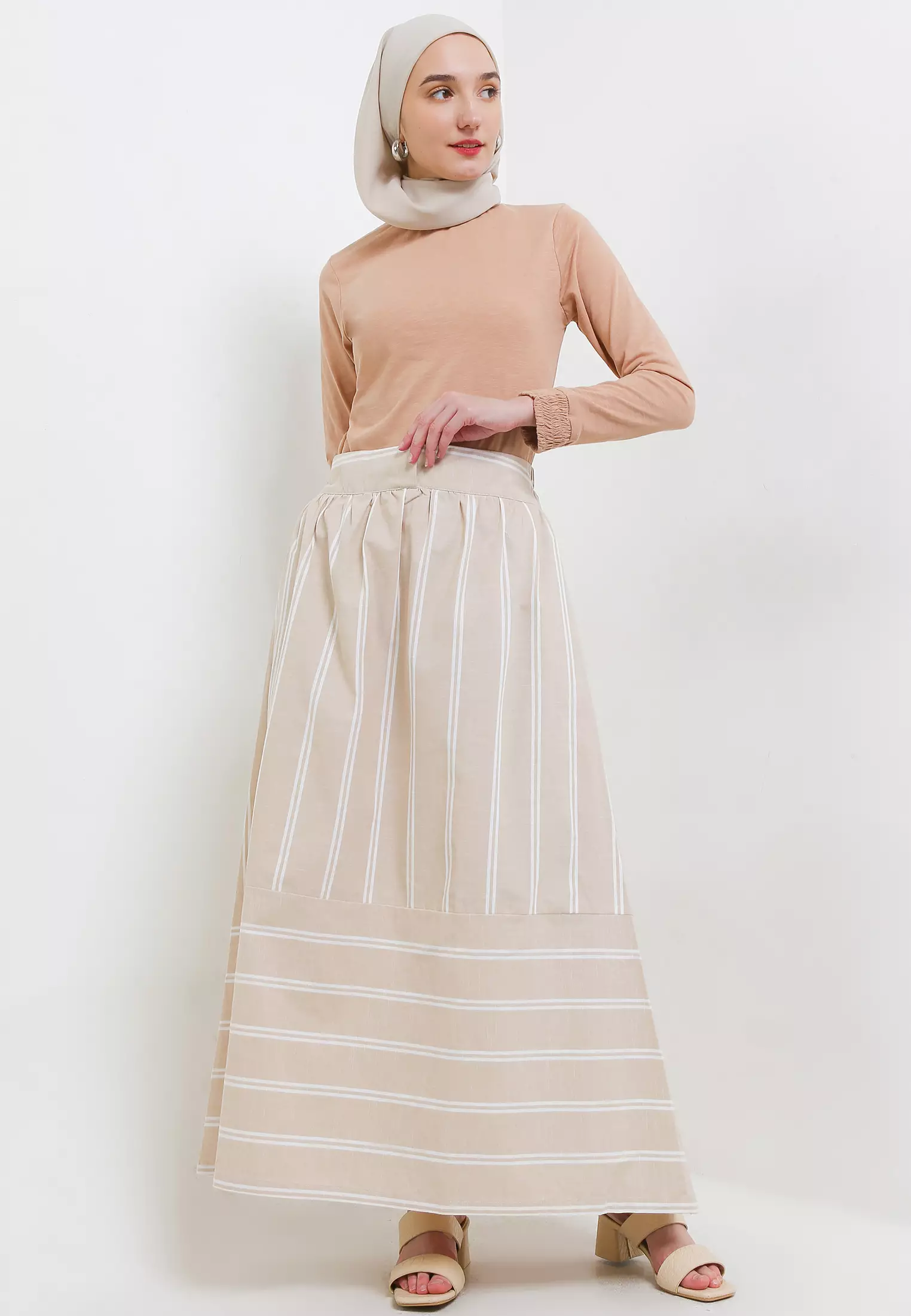 MFMW Rukza Rok Panjang Khaky Motif Salur Putih