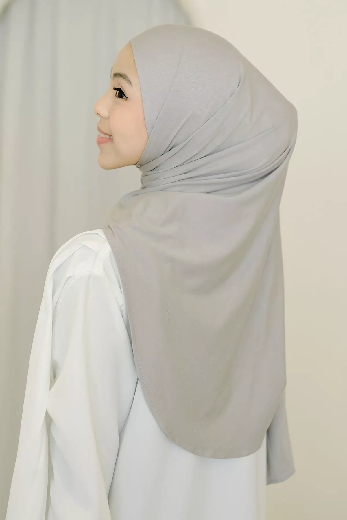 Tana Oval Shawl Grey