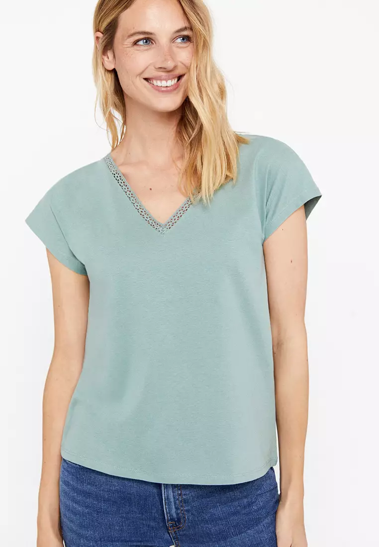V-neck T-shirt With Lace Detail