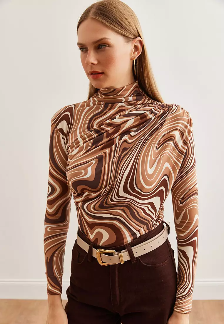 Drape Detailed Flowy Stylish Blouse