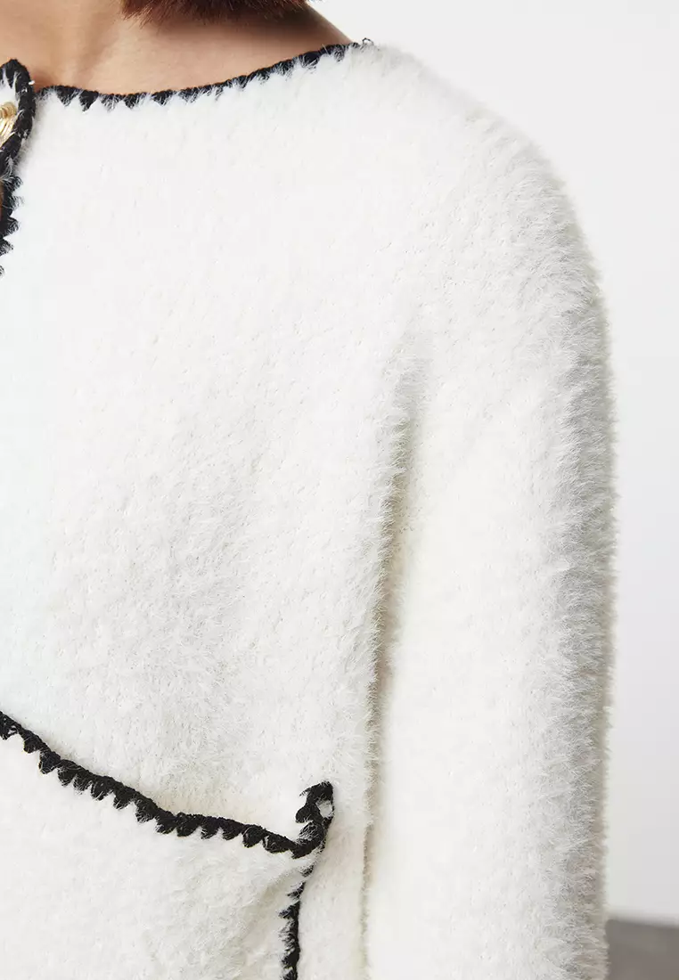 Ecru Fluffy Soft Texture Jacket Look Knitwear Cardigan TWOAW25HI00009