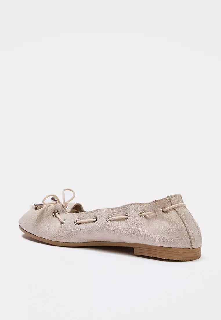 Lacing Almond Toe Ballerinas