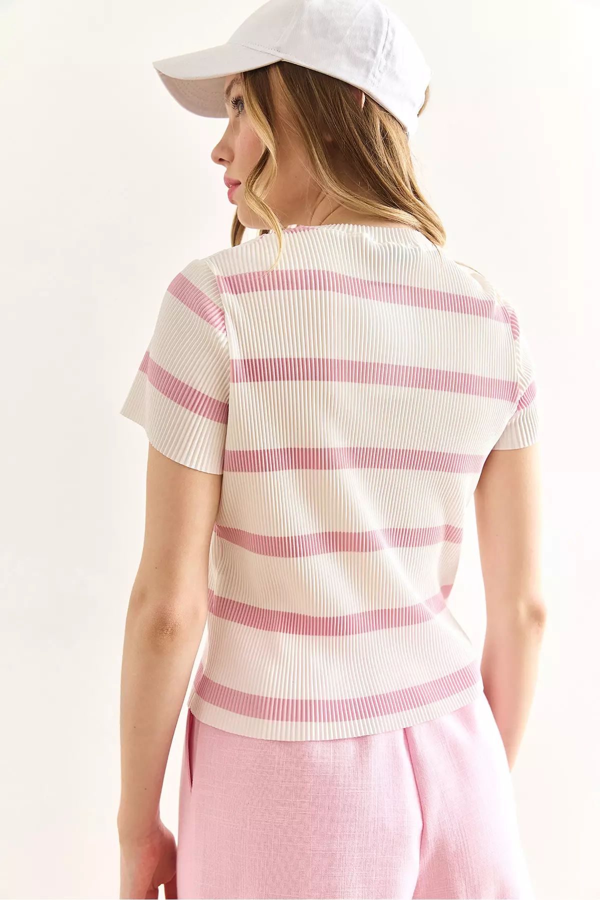 Women's Ecru Pink Crew Neck Striped Pleated Blouse Blz-19002893