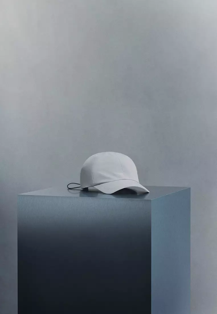 Water-Repellent Cap With Coolmax® Technology