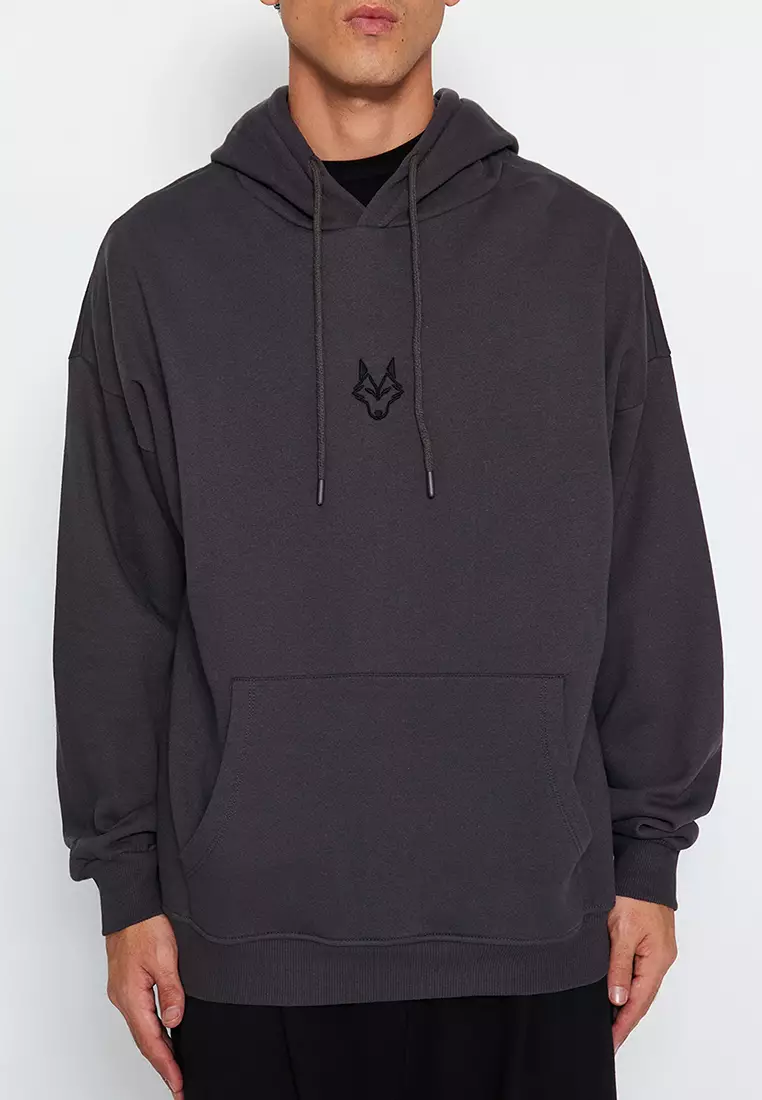 Wolf Embroidered Hooded Sweatshirt