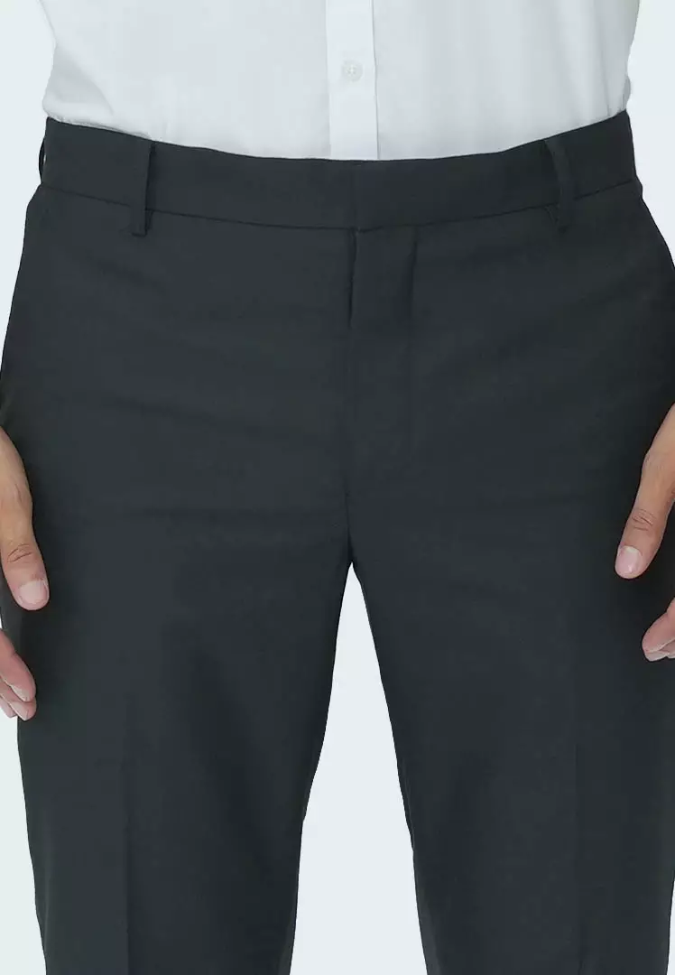 Johnwin - Celana Panjang Formal Pria - Celana Bahan Polyester - Double Back Pocket - Slim Fit - Hitam - F.1025.010.110.C