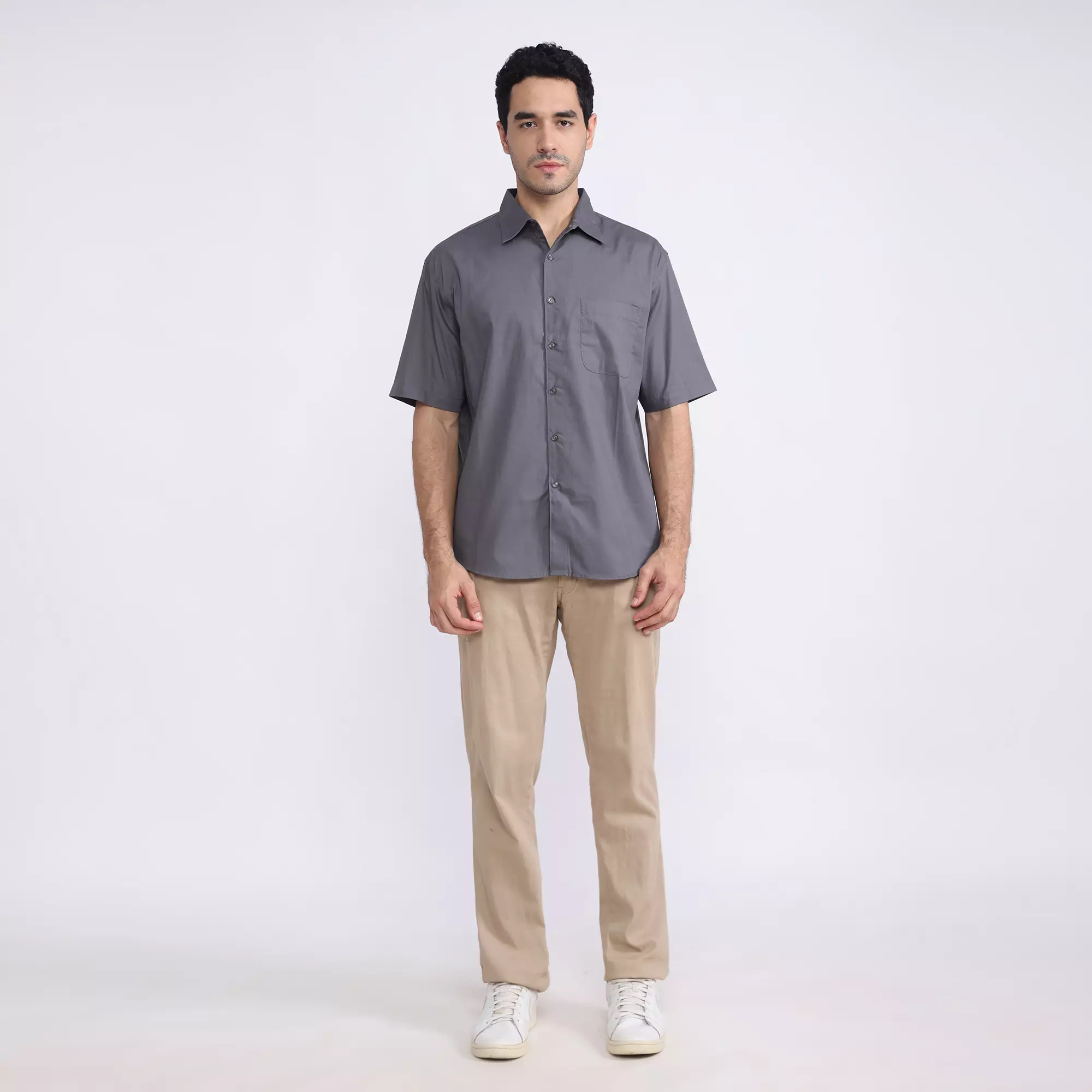LARUSSO Kemeja Poplin Relax Fit Pria Lengan Pendek - Grey