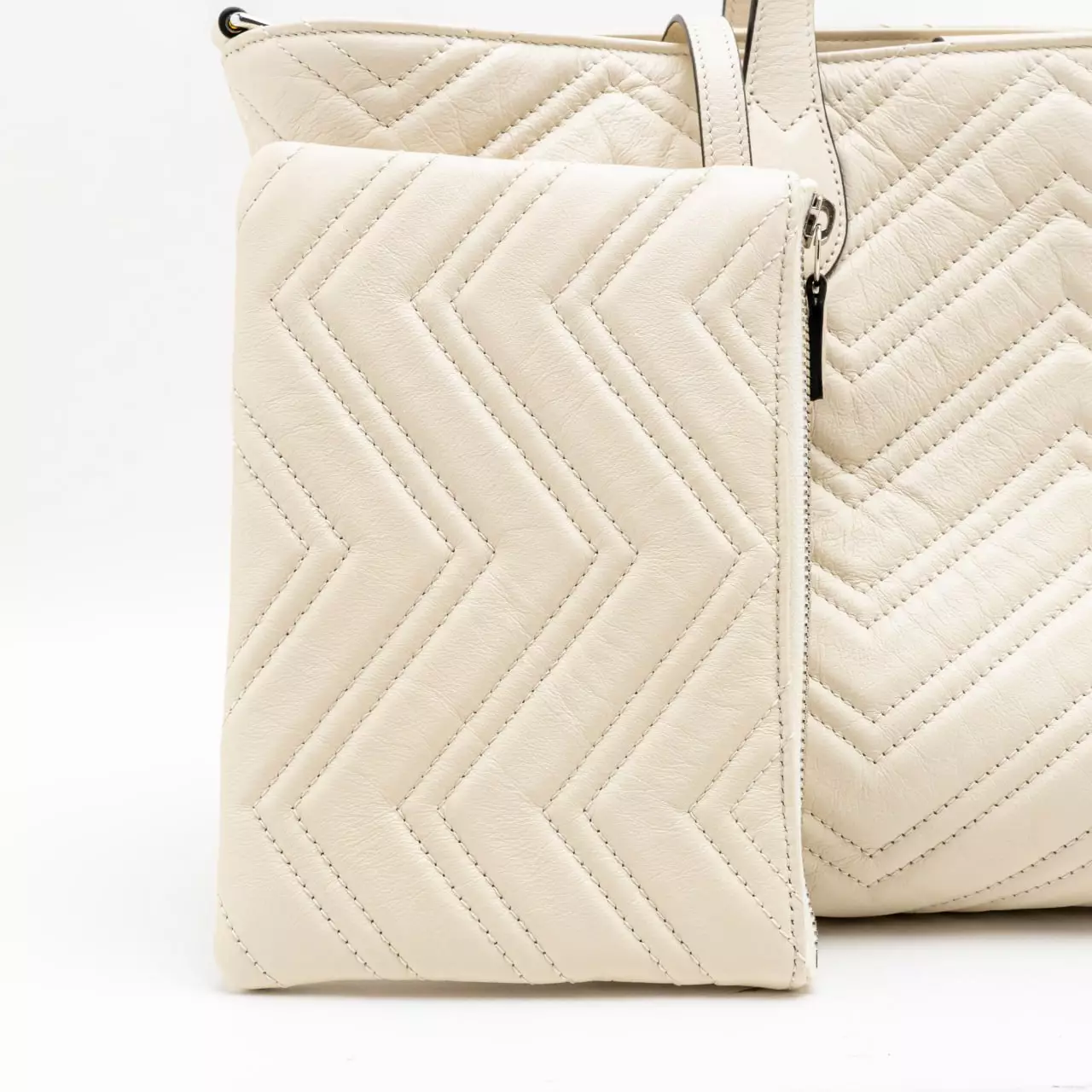 GG Marmont Medium Tote Bag White
