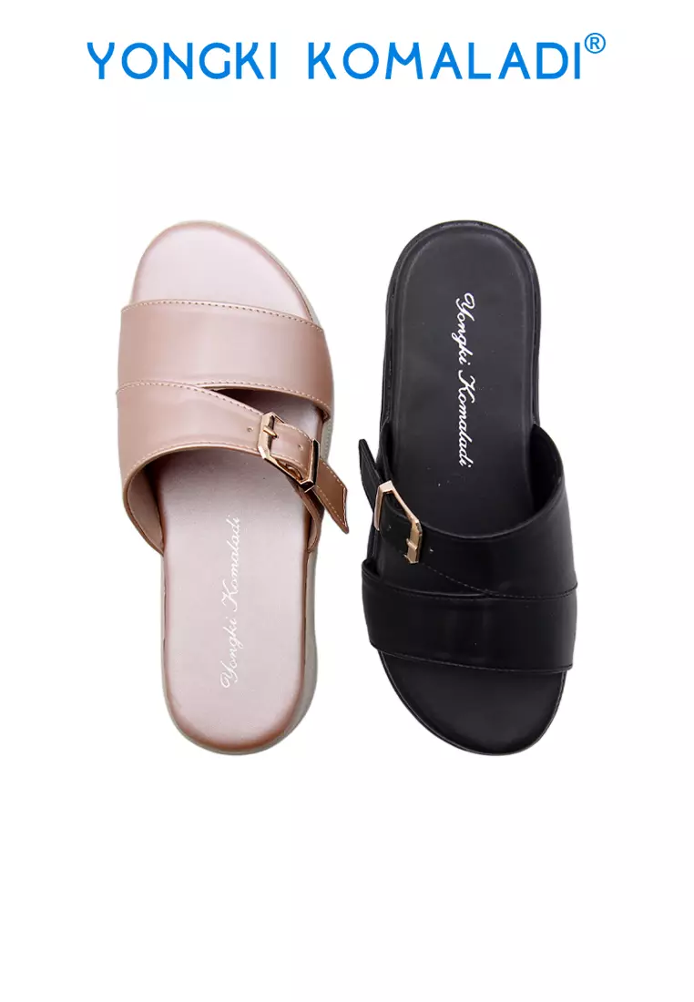 YONGKI KOMALADI CHELLA SANDAL WEDGES PEREMPUAN OL-DYT4706-BE HITAM