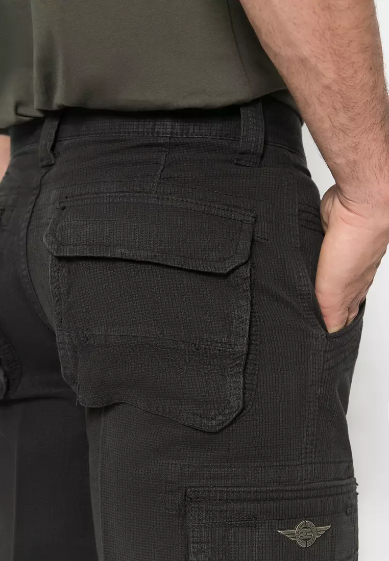 LGS - Celana Panjang Casual Cargo Warna Hitam Motif Garis Garis Reguler Fit - LECP.325.402G.011.7C