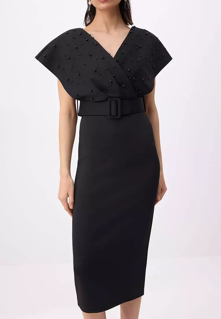 Sandy Midi Dress With Black Pearl Accessories And Belt