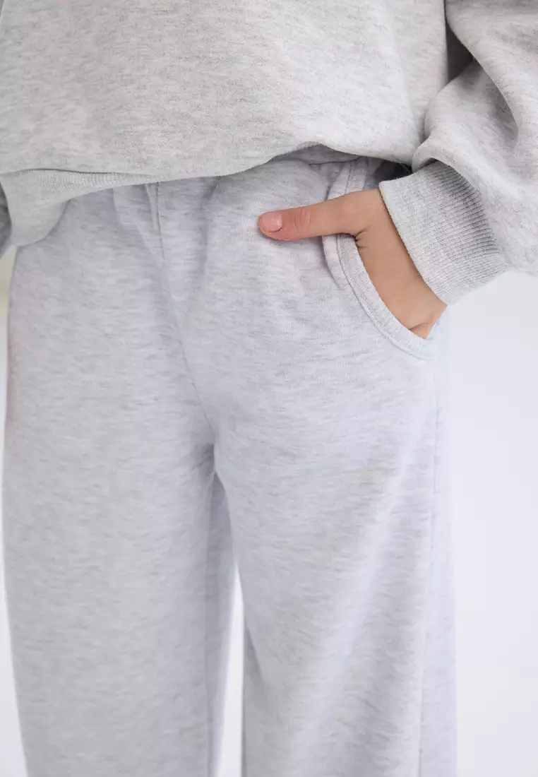 Wide Leg Pocketed Sweatpants