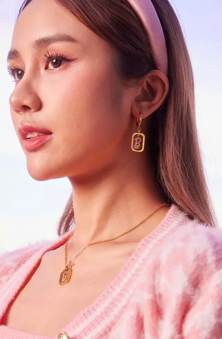 Barbie™ x Celovis Limited Edition Iconic B Pendant Earrings (Gold)