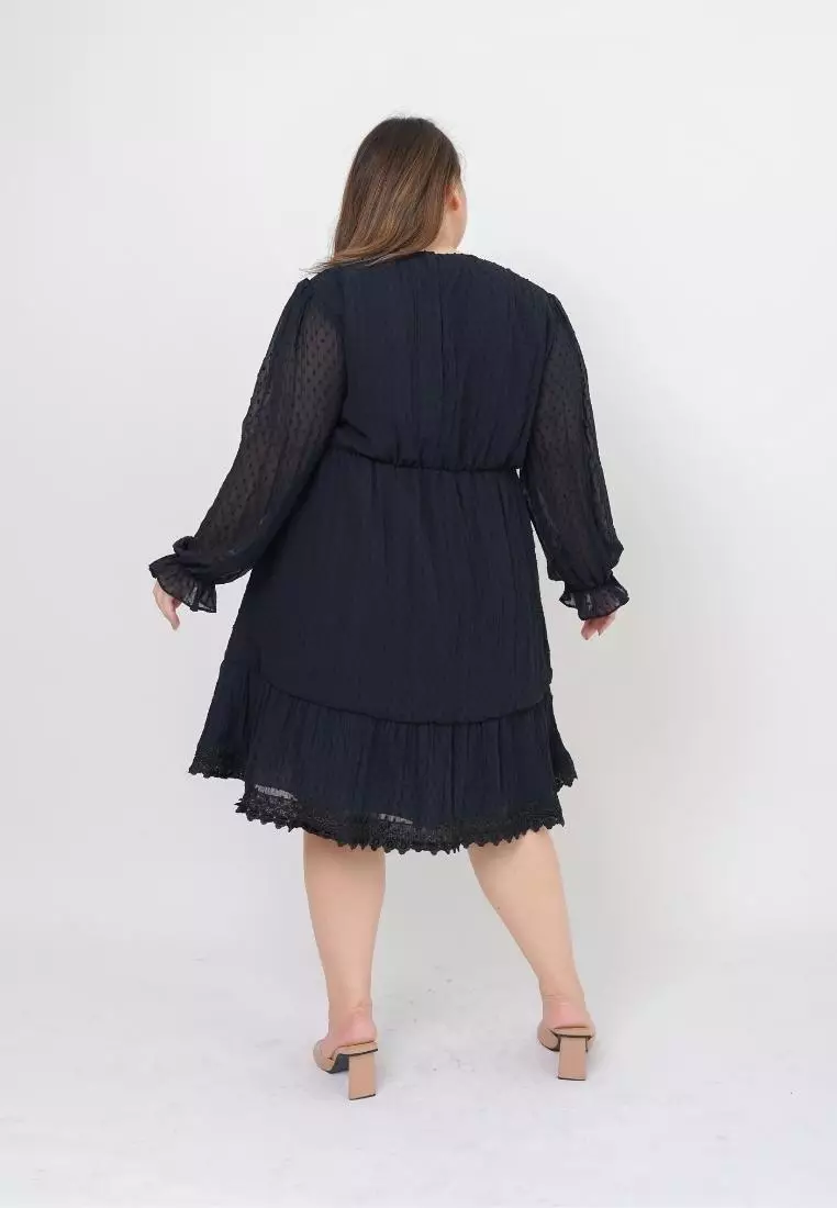 Plus Size Party Dress Cecillie Textured Black
