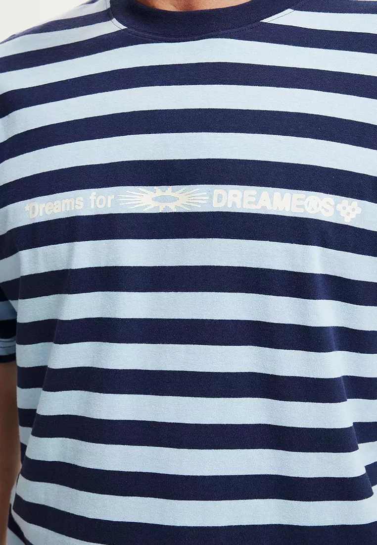 Cropped Fit Graphic T-Shirt