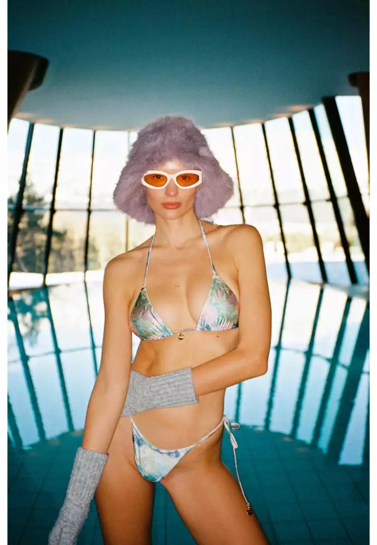 Maddy Triangle Bikini Top / Alps Gloss