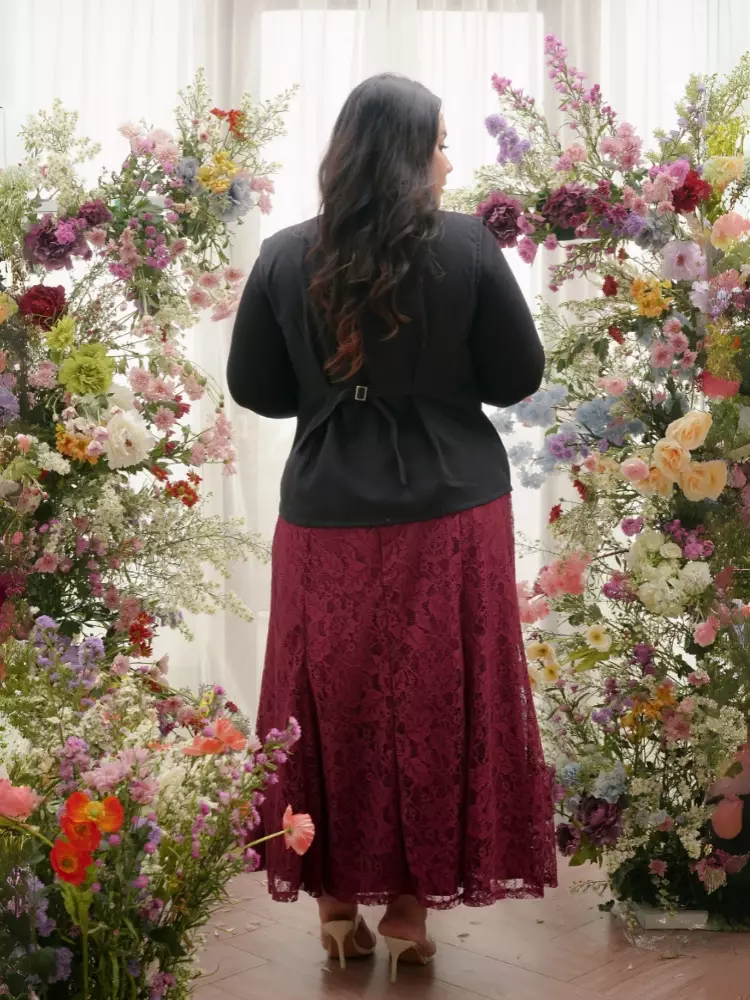 xtramiles Ladies plus size skirt peony lace skirt maroon