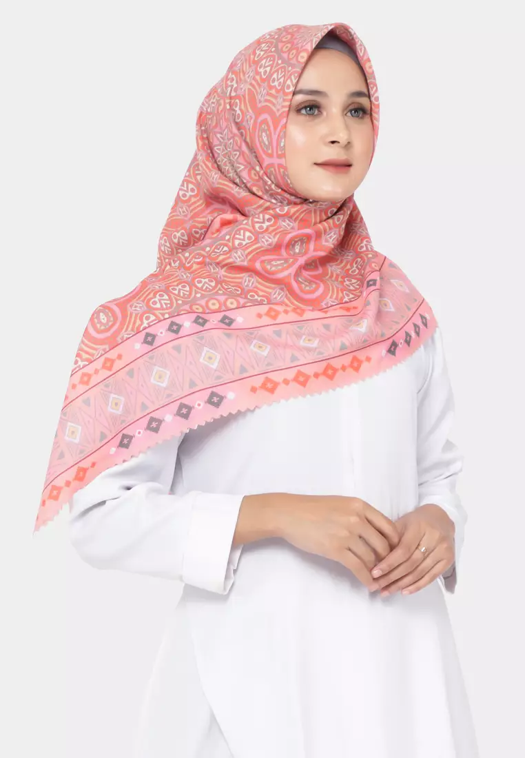 Hijab Motif Ethnic Gorontalo Segiempat Lasercut - Dubai Fontane