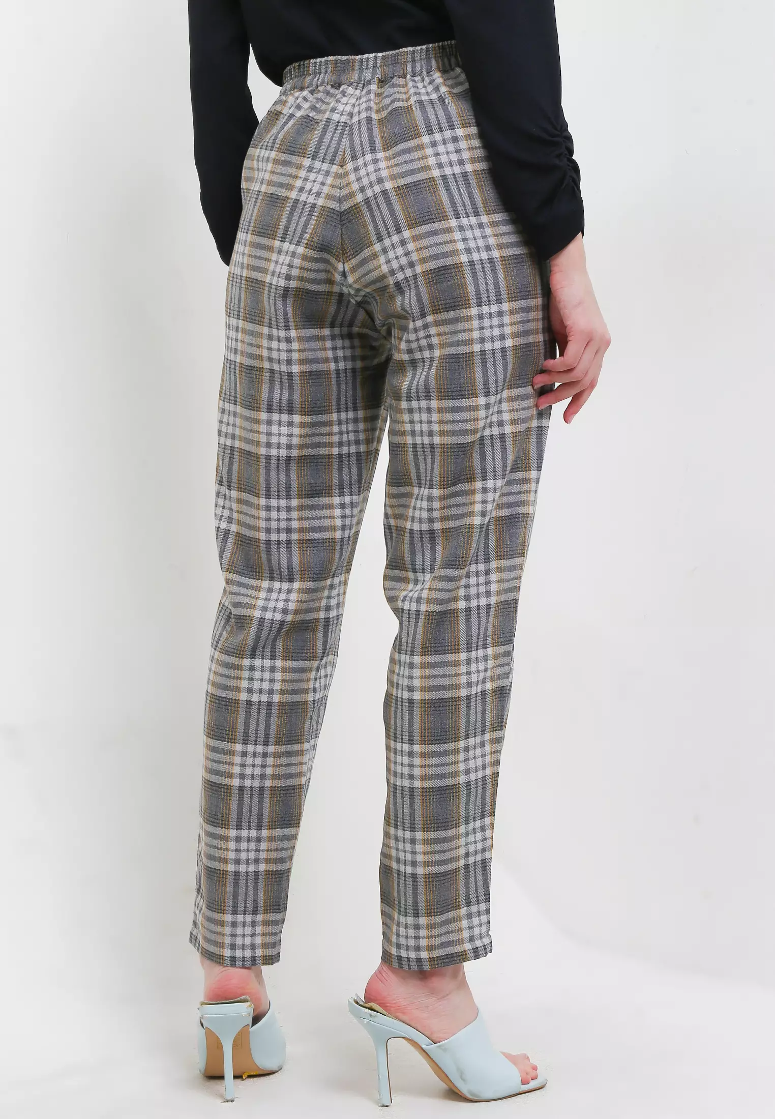 MFMW Backinsale Celana panjang Grey Motif Kotak