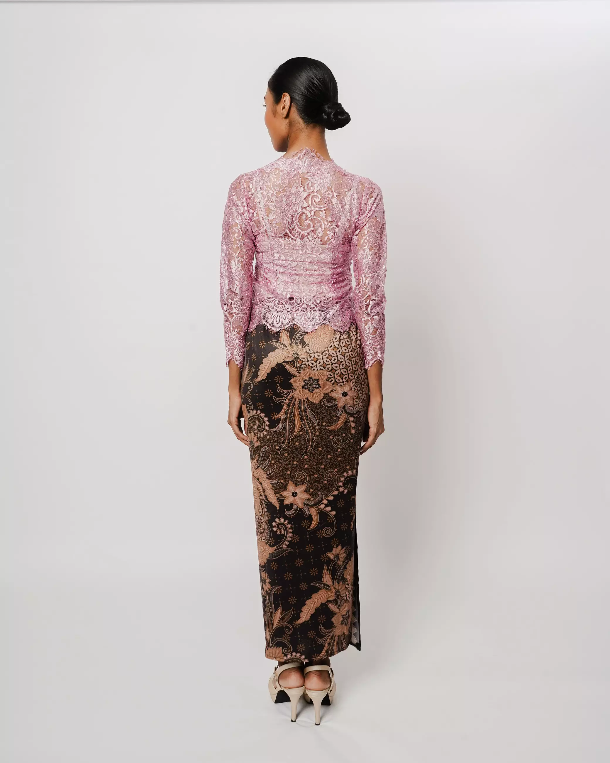 KEBAYA DELUXE 2 PINK