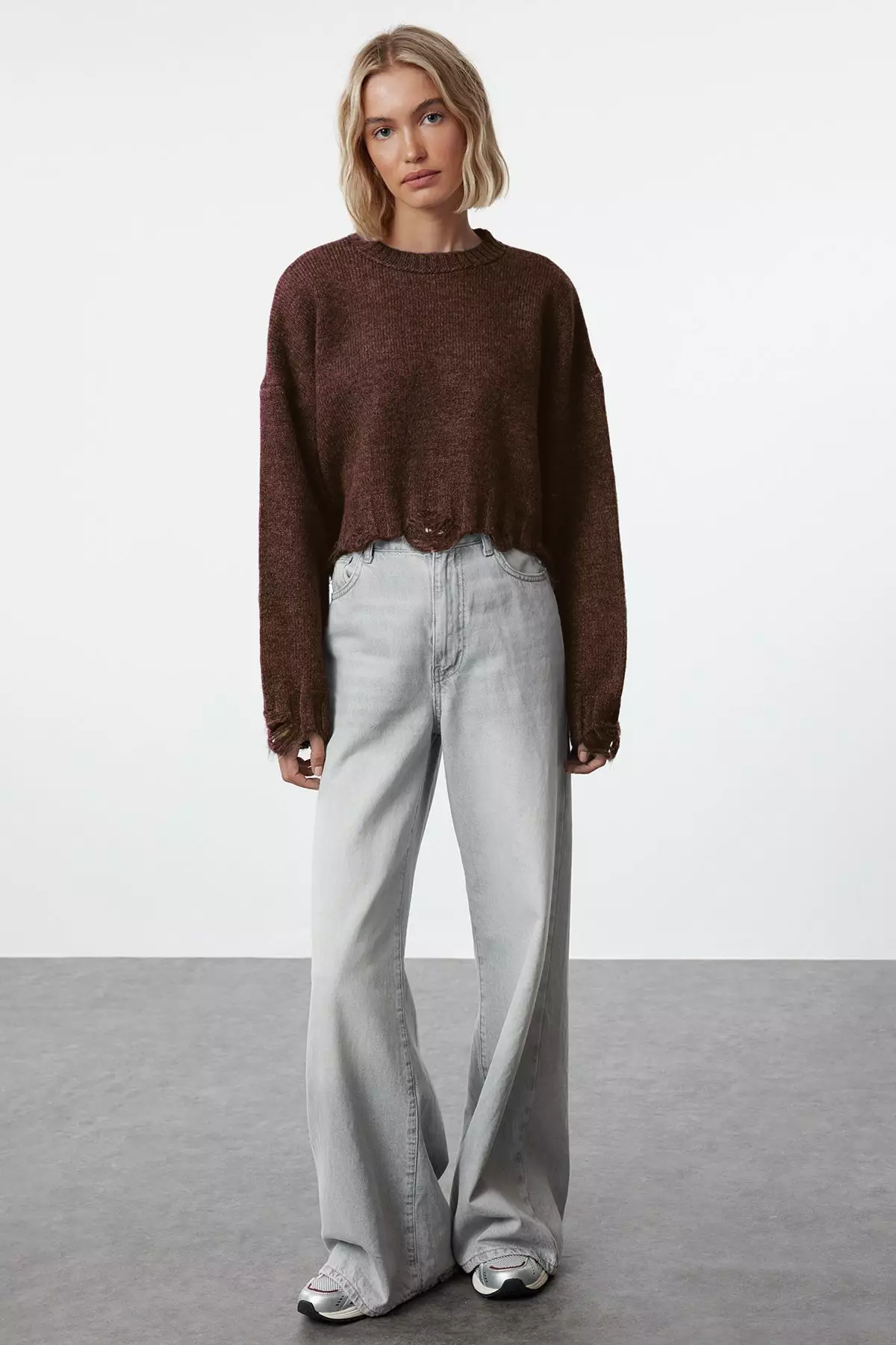 Brown Crop Wide Pattern Soft Textured Flow Detailed Knitwear Sweater