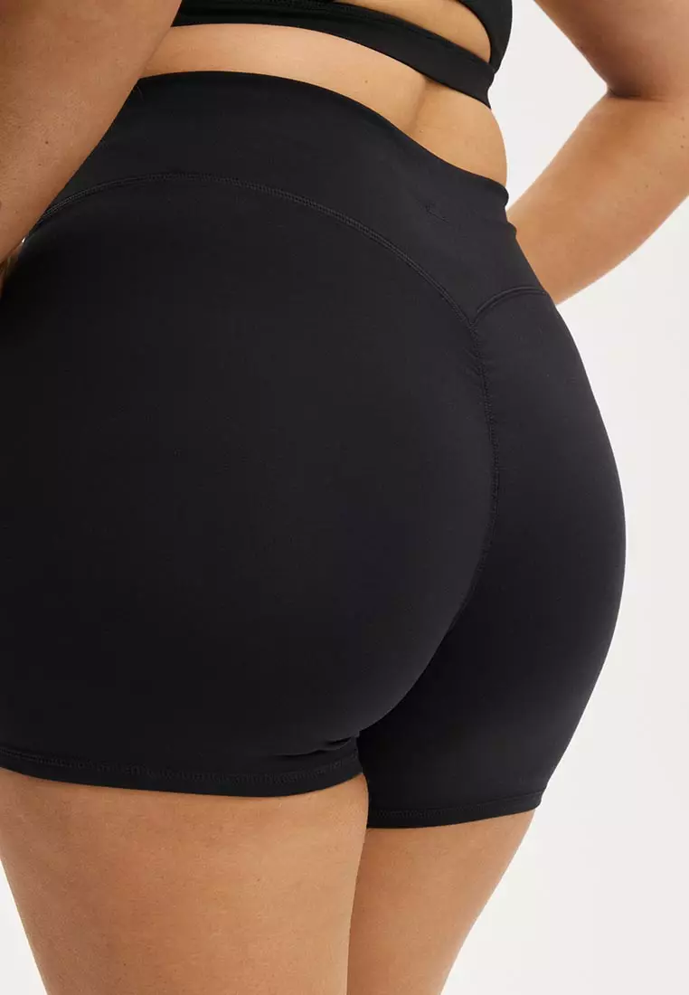 Ultra Soft Invisible Scrunch Shortie Short