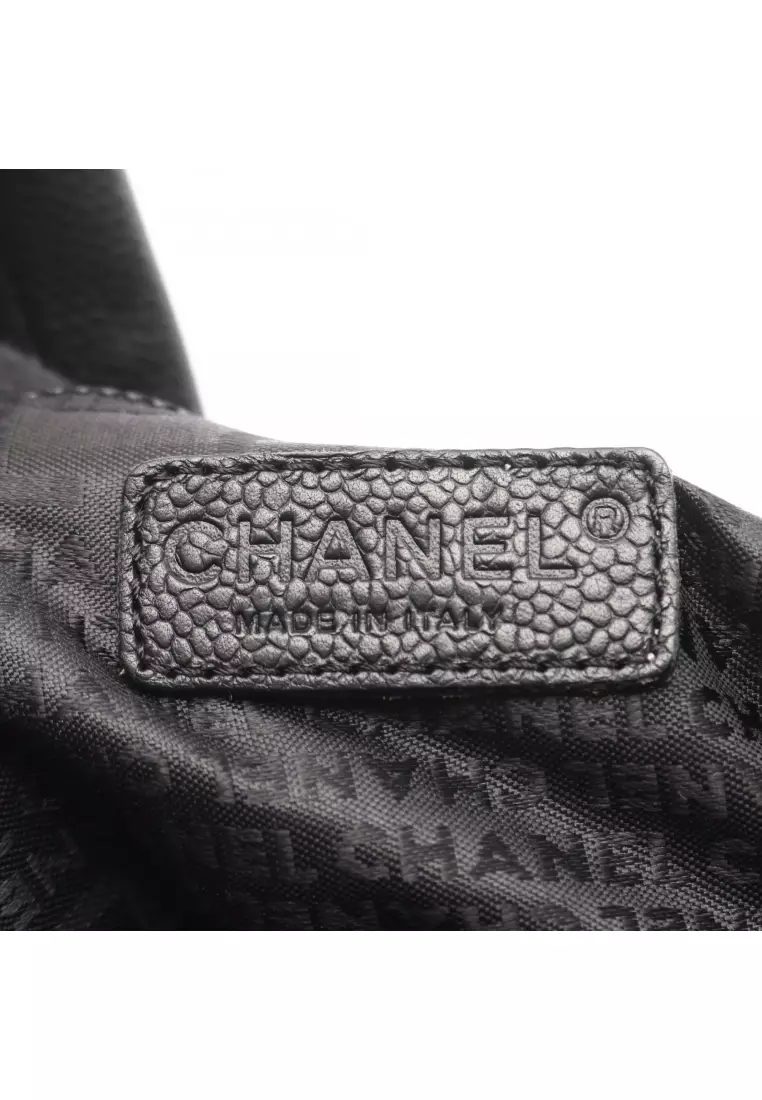 Pre-Loved Chanel chocolate bar Handbag mini boston bag Caviar skin black silver hardware