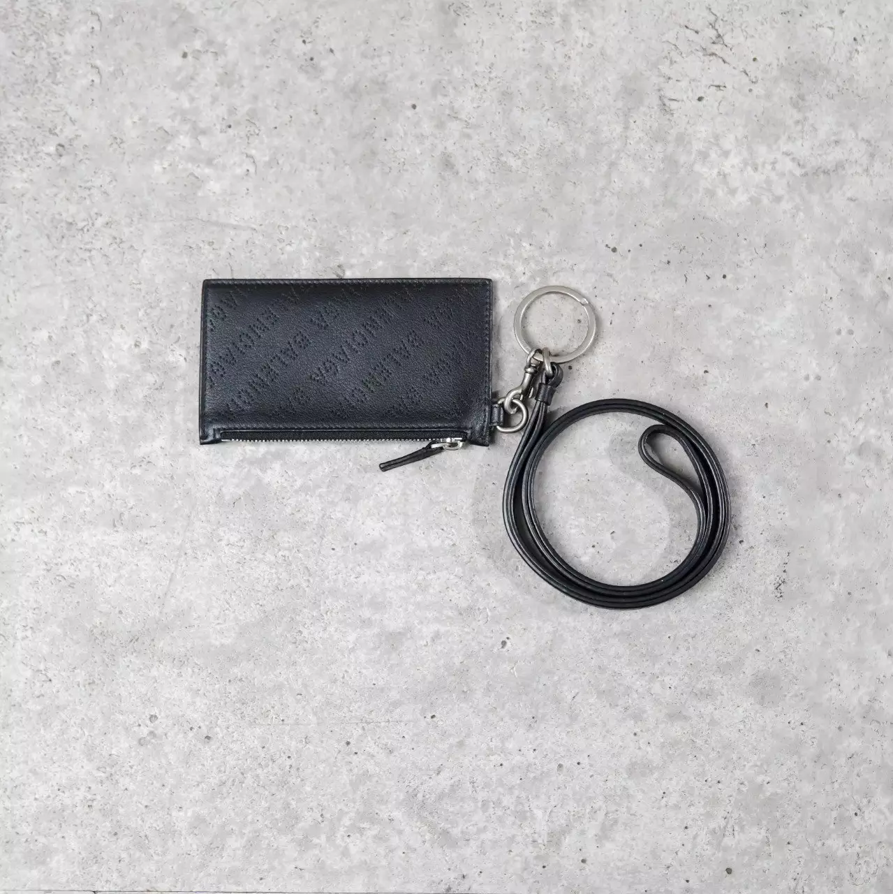 Lanyard BALENCIAGA ALL OVER TEXT DOTTED EMBOSSED BLACK LEATHER ZIP CARD LANYARD 100% ORIGINAL